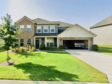 Main picture of 2032 Palace Way