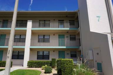 Main picture of St James Condo