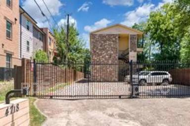 Main picture of 4718 E Side Ave