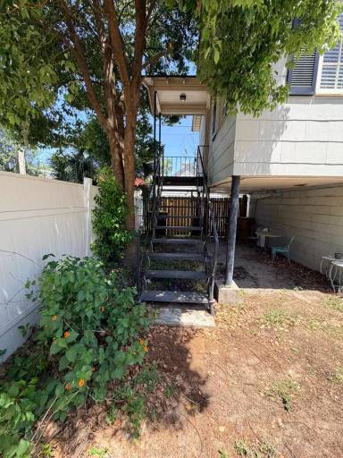 Main picture of 714 E 54th St