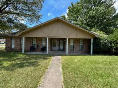 Main picture of 6203 Gould Pl