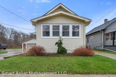 Main picture of 401 Blaine Ave