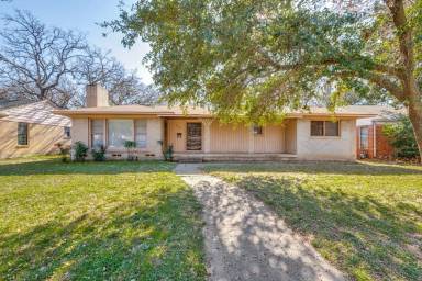 Main picture of 402 W Grauwyler Rd
