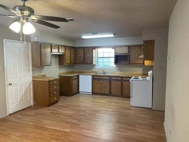 Main picture of 225 Kansas St