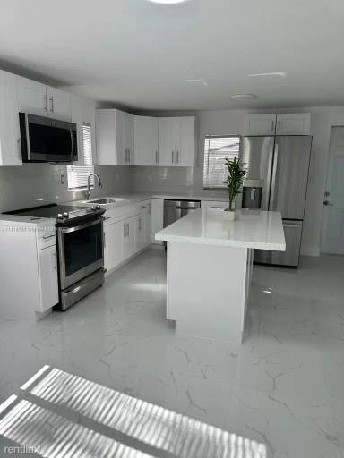 Main picture of 12255 SW 219th St