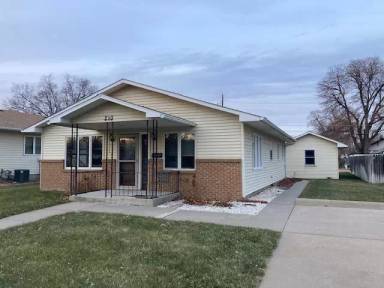 Main picture of 210 E 29th St