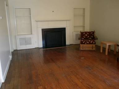 Main picture of 915 School St