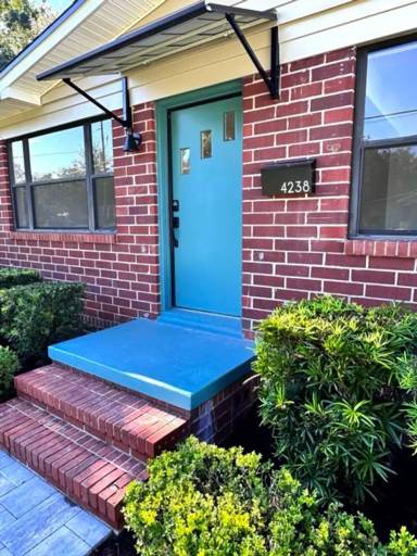 Main picture of 4238 Appleton Ave