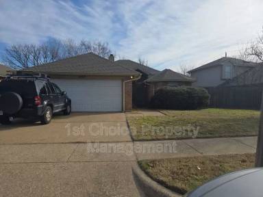 Main picture of 2095 Bronco Ln