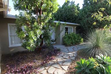 Main picture of 117 W Blaine St