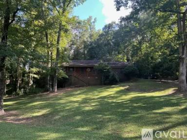 Main picture of 320 Beaverdam Rd