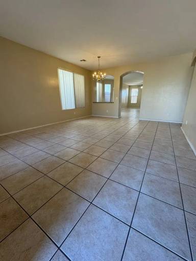 Main picture of 2305 W Carter Rd