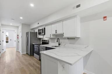 Main picture of 48 S Carrollton Ave