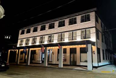 Main picture of 404 Saint Philip St