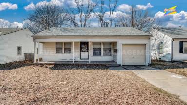 Main picture of 1741 S Volutsia Ave