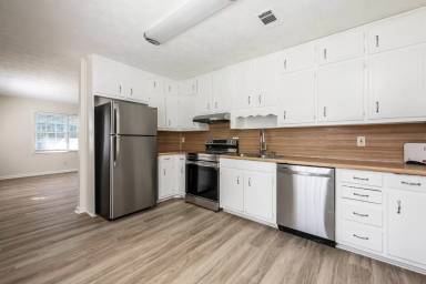 Main picture of 353 Haymarket Ln