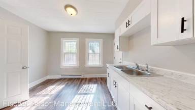 Main picture of 3052 Sackett Ave