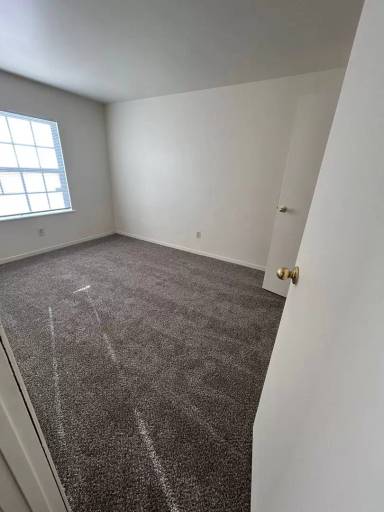 Main picture of 644 Lakeside Dr