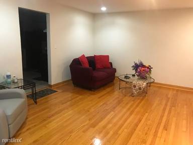 Main picture of 6136 N Winthrop Ave