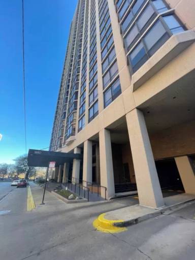 Main picture of 2650 N Lakeview Condos
