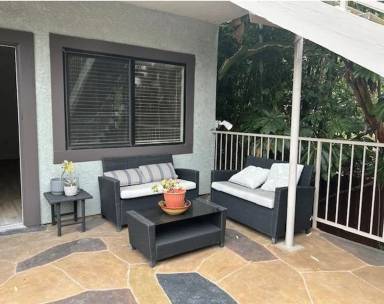 Main picture of 6337 Primrose Ave