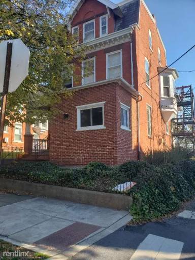 Main picture of 45 N West End Ave