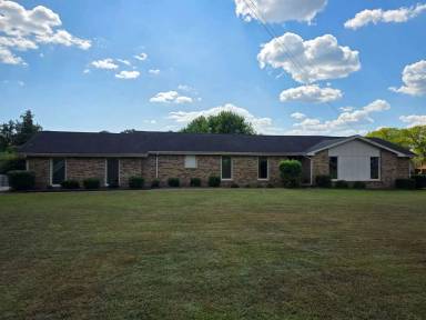 Main picture of 1102 Longview Dr