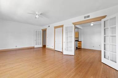 Main picture of 2217 W Wisconsin Ave