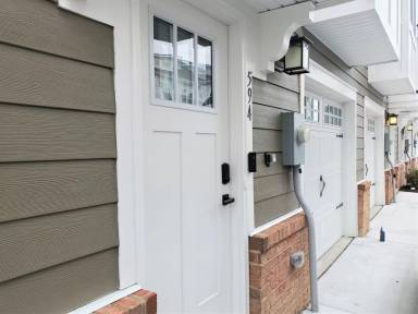 Main picture of 594 Westport St
