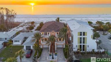 Main picture of 3520 El Centro St