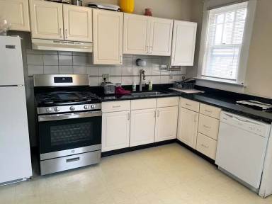 Main picture of 193 E Maynard Ave