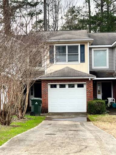 Main picture of 575 Heritage Ct