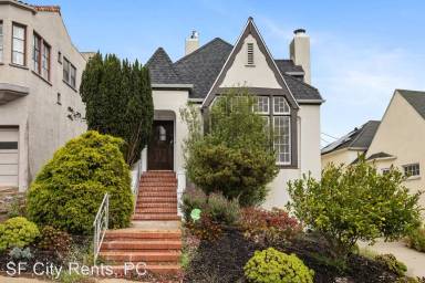 Main picture of 490 Colon Ave