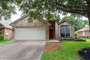 Main picture of 15520 Ecorio Dr
