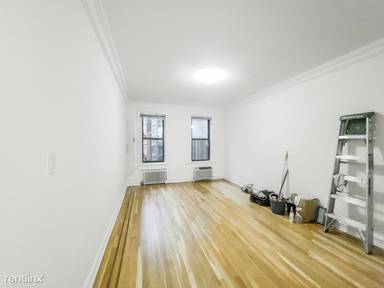 Main picture of 214 E 51st St