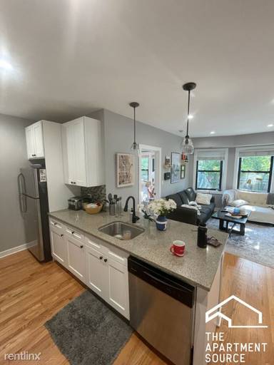 Main picture of 3138 N Seminary Ave
