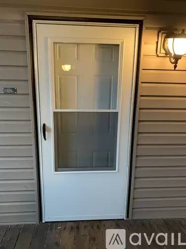 Main picture of 7205 N Lakeside Ct