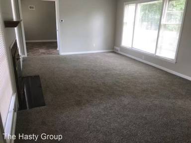 Main picture of 112 E 99th St