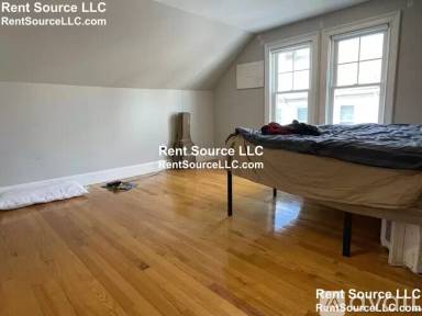 Main picture of 36 Ten Hills Rd