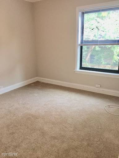 Main picture of 440 W Barry Ave