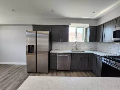 Main picture of 4537 1/2 W 18th St