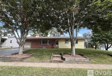 Main picture of 2509 Washington St