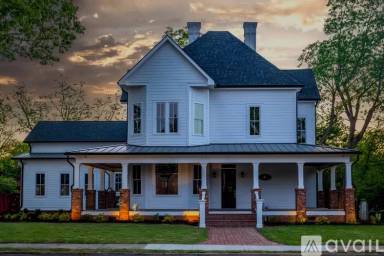Main picture of 127 Griffin St