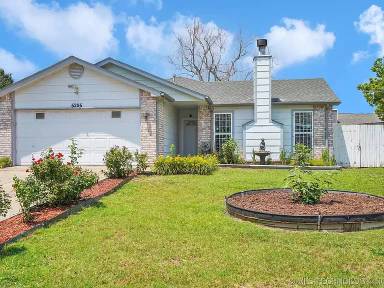 Main picture of 6206 S Madison Pl