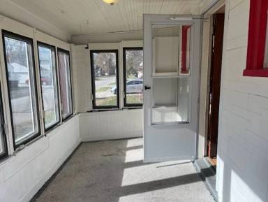 Main picture of 2190 East Ave