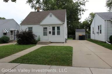 Main picture of 2134 S 90th St
