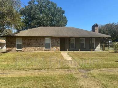 Main picture of 2175 Deerwood Dr