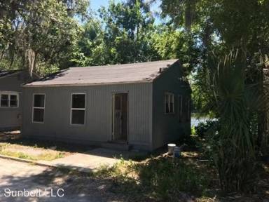 Main picture of 4 Lucerne Cir