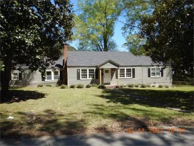 Main picture of 604 Woodland Ct