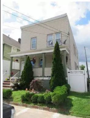 Main picture of 75 Atlantic St
